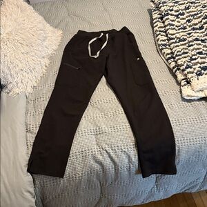 Figs black scrub pants skinny yola
